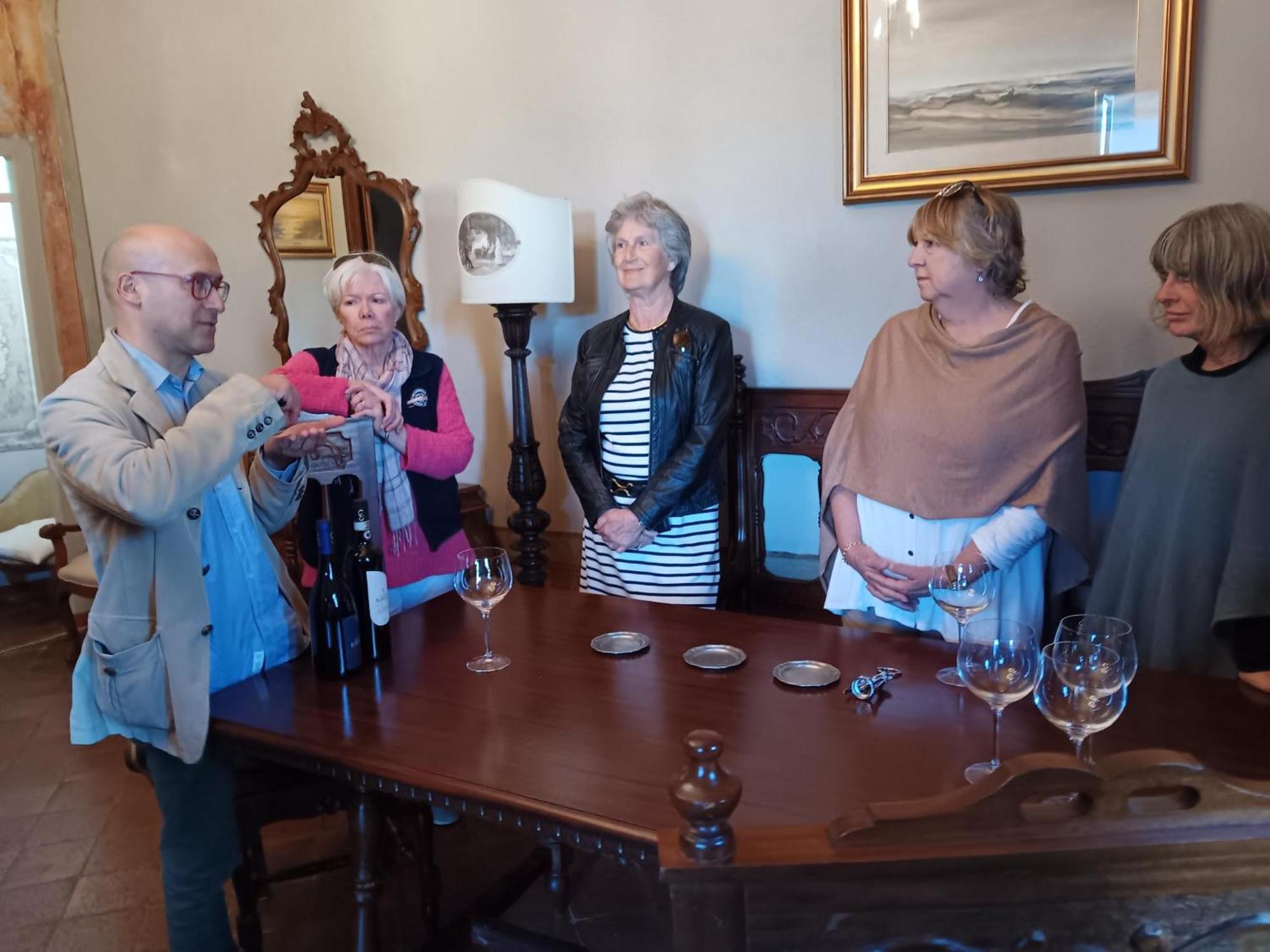 Monti Guesthouse Monti di Licciana Nardi Eksteriør billede