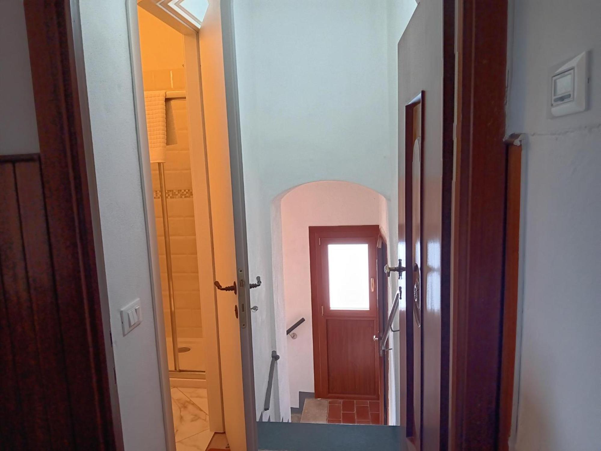 Monti Guesthouse Monti di Licciana Nardi Eksteriør billede